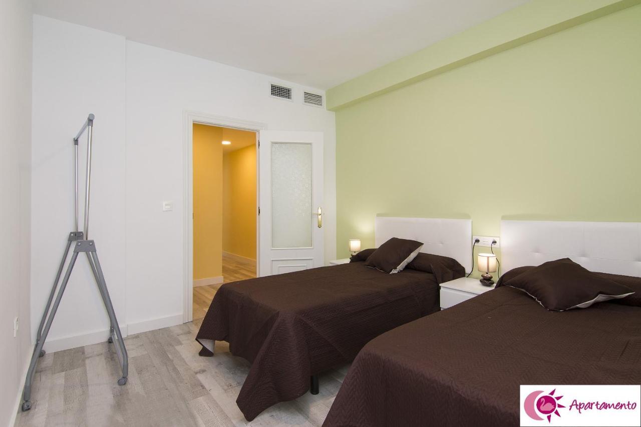 Apartamentos Cisne กรานาดา ภายนอก รูปภาพ