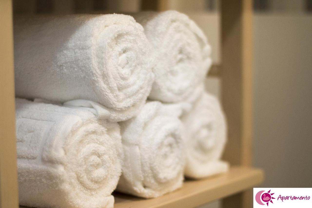 Apartamentos Cisne กรานาดา ภายนอก รูปภาพ