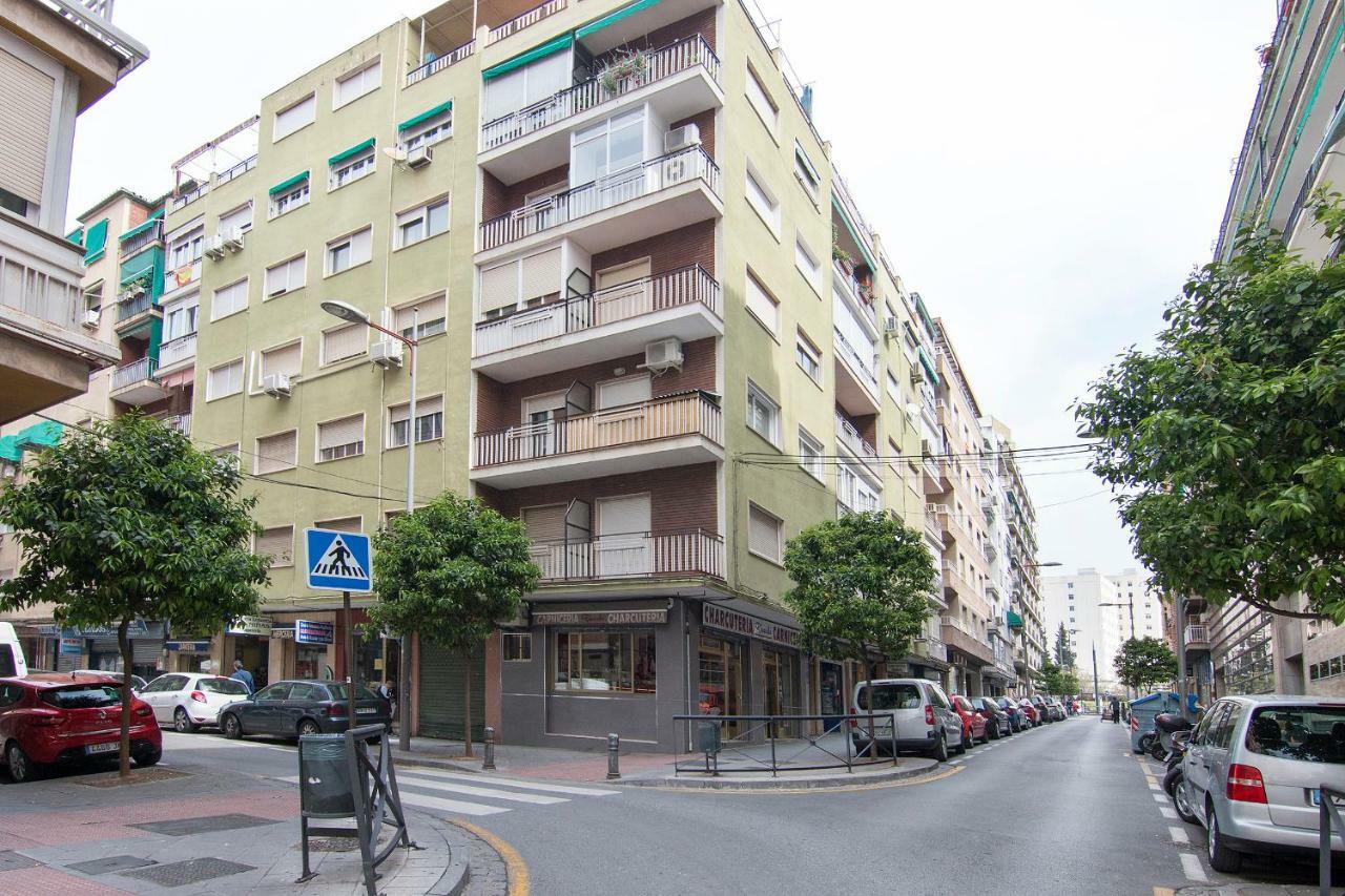 Apartamentos Cisne กรานาดา ภายนอก รูปภาพ